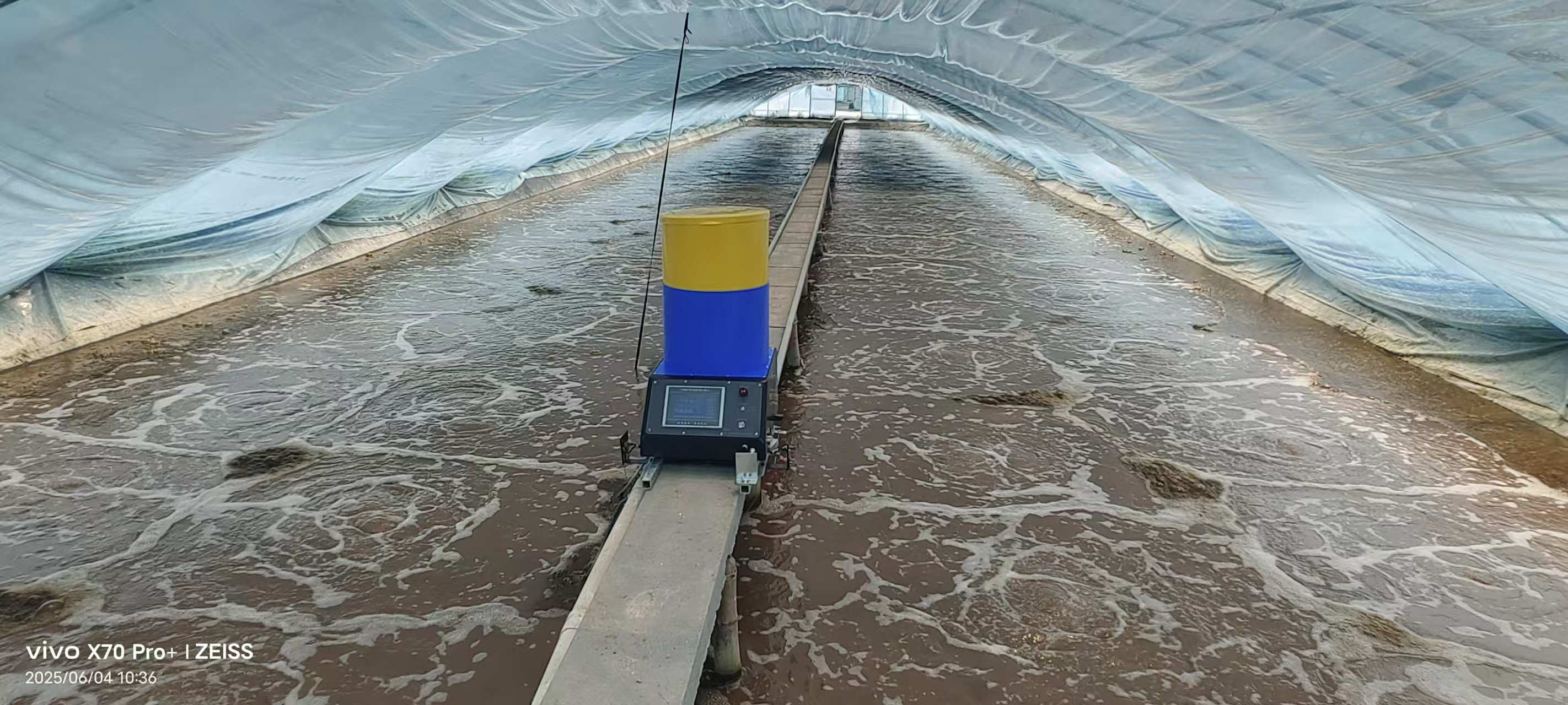 小棚虾智能投喂机器人